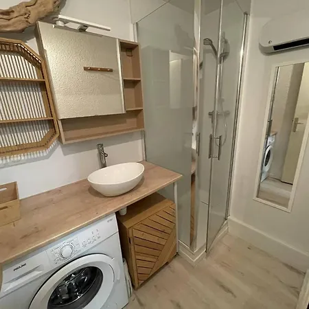 2 Pieces Avec Terrasse A Saint-cyprien - Fr-1-106-108