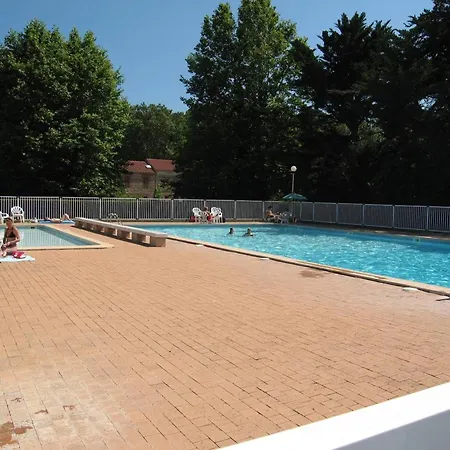 Апартаменты 2 Pieces Avec Terrasse A Saint-cyprien - Fr-1-106-108