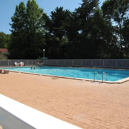 2 Pieces Avec Terrasse A Saint-cyprien - Fr-1-106-108 Сен-Сиприен